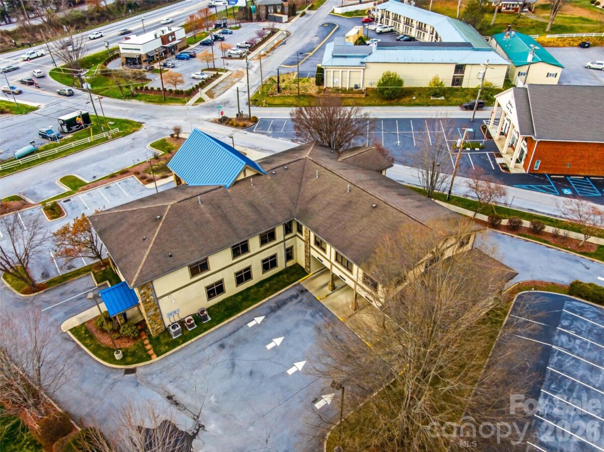 Hendersonville 12 4360527l