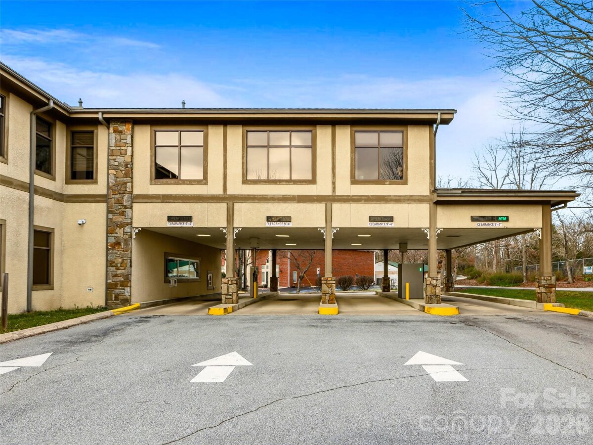 Hendersonville 15 4360527o