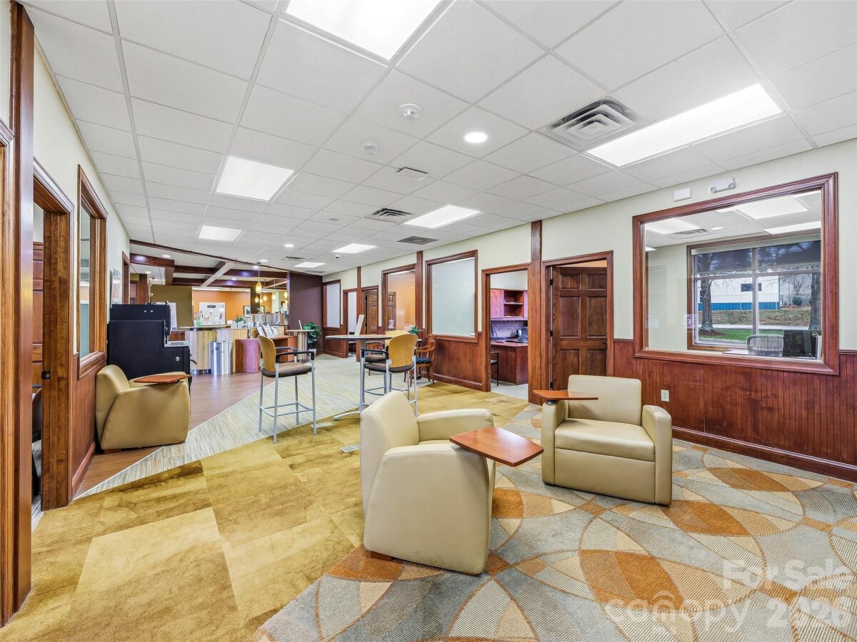 Hendersonville 22 4360527v