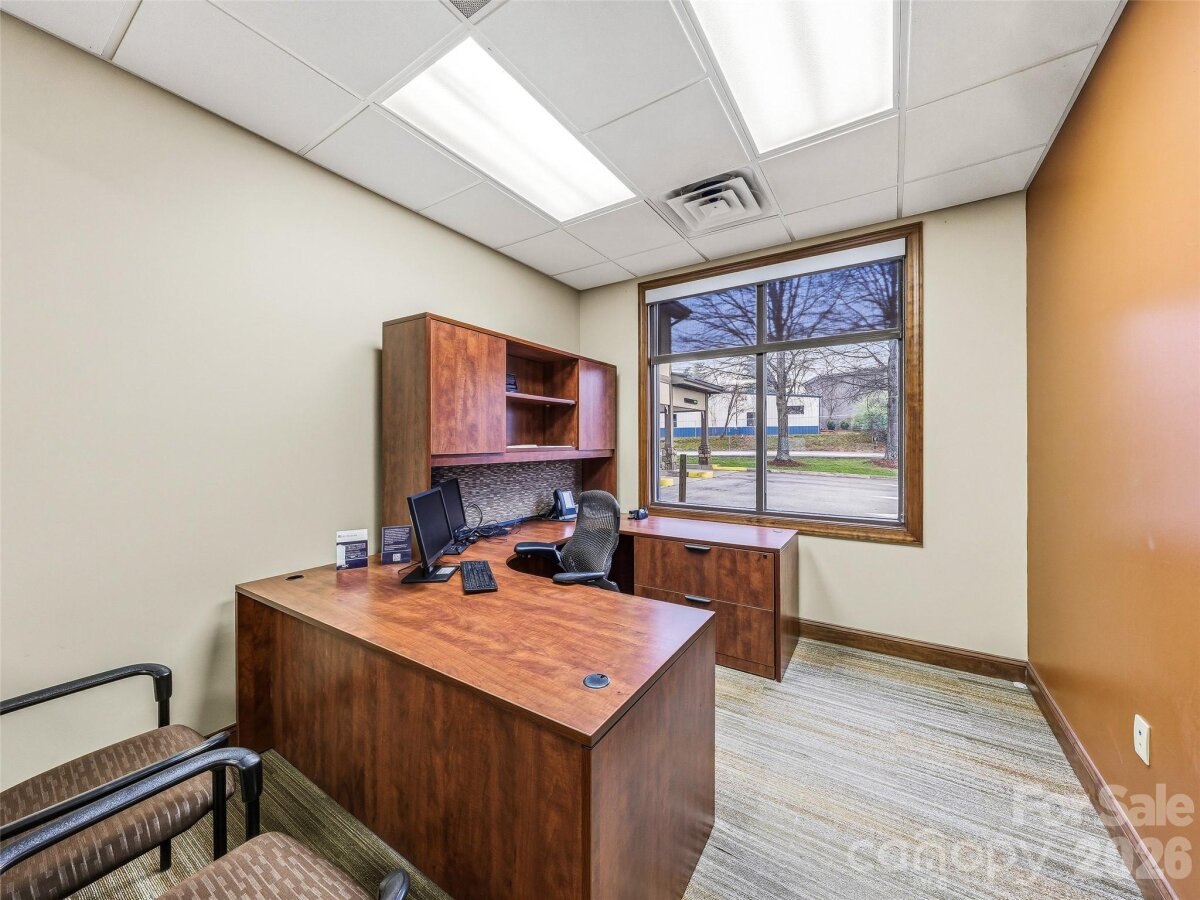 Hendersonville 23 4360527w