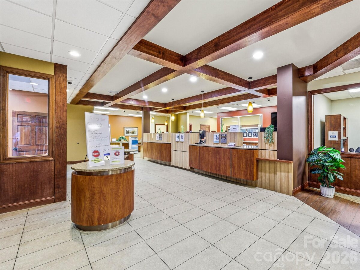 Hendersonville 26 4360527z