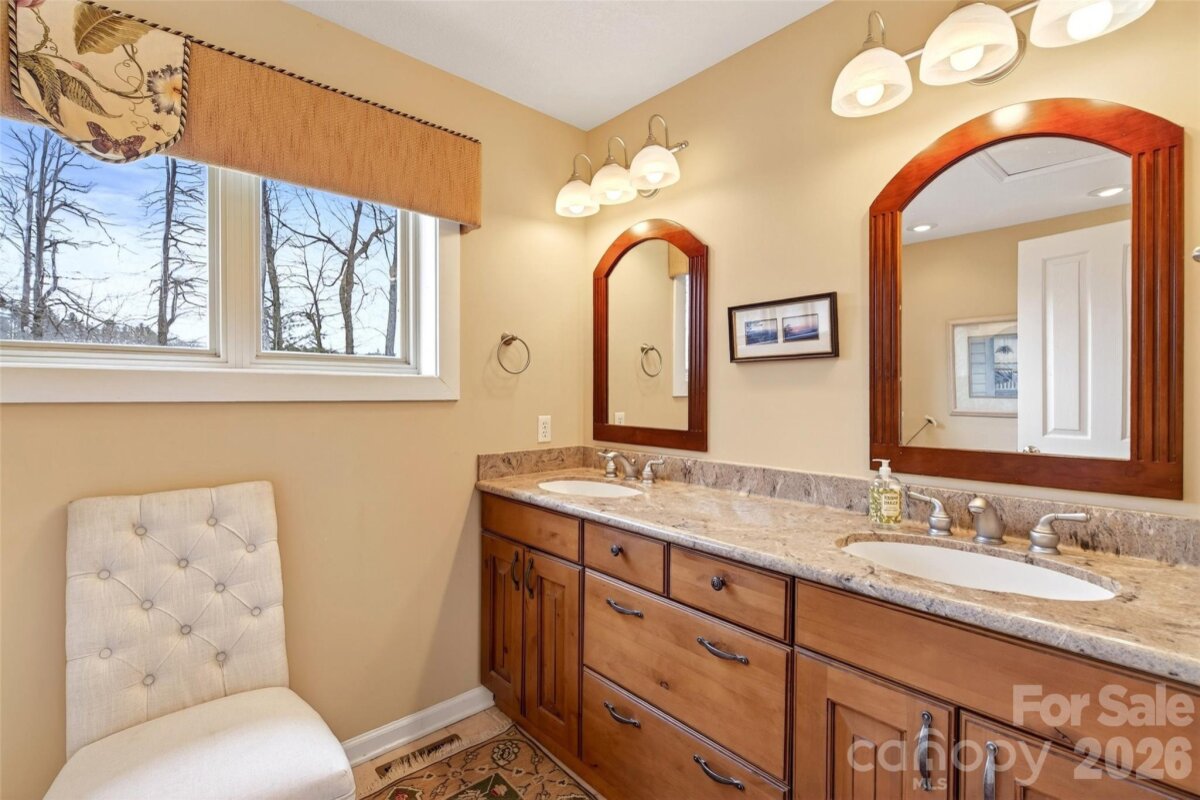 Spruce Pine 16 4360926p