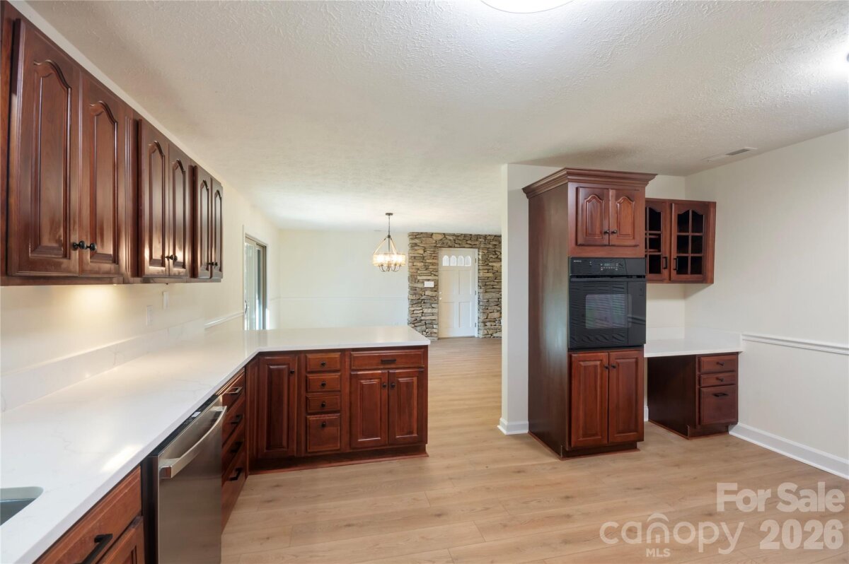 Fairview 18 4361507n