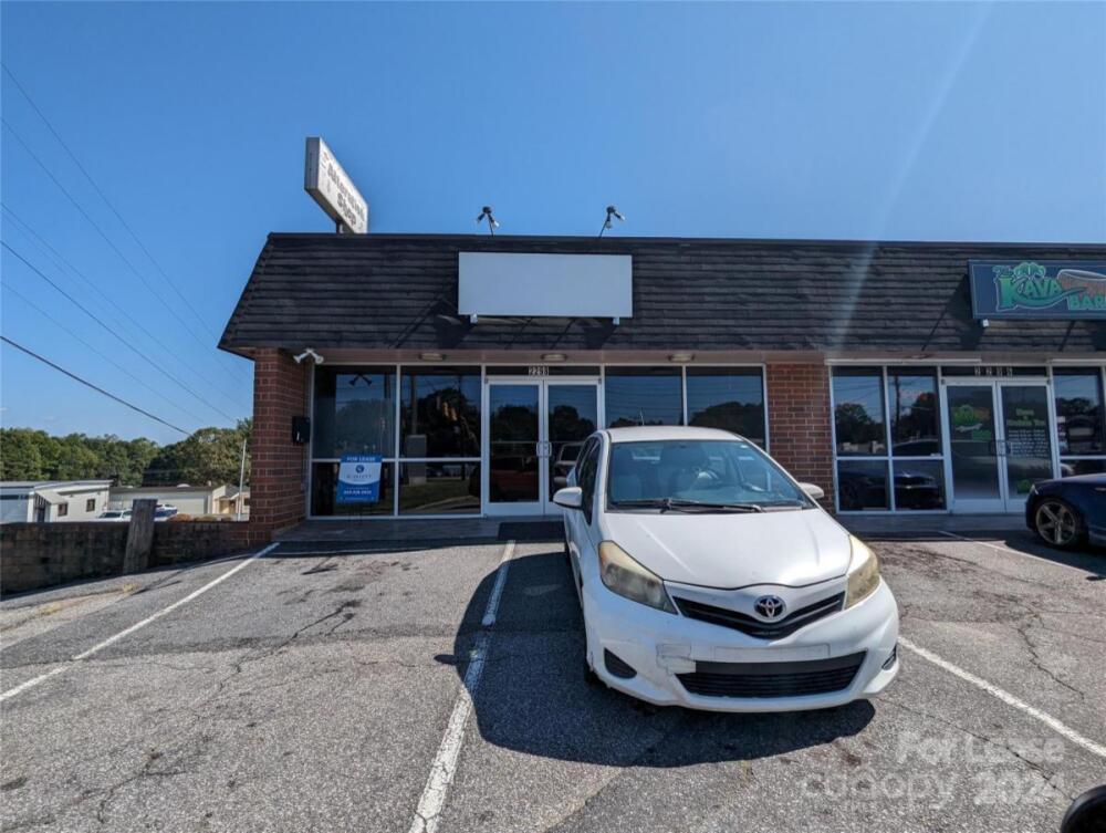 2298 Center Street, Hickory, NC 28601, MLS # 4112384