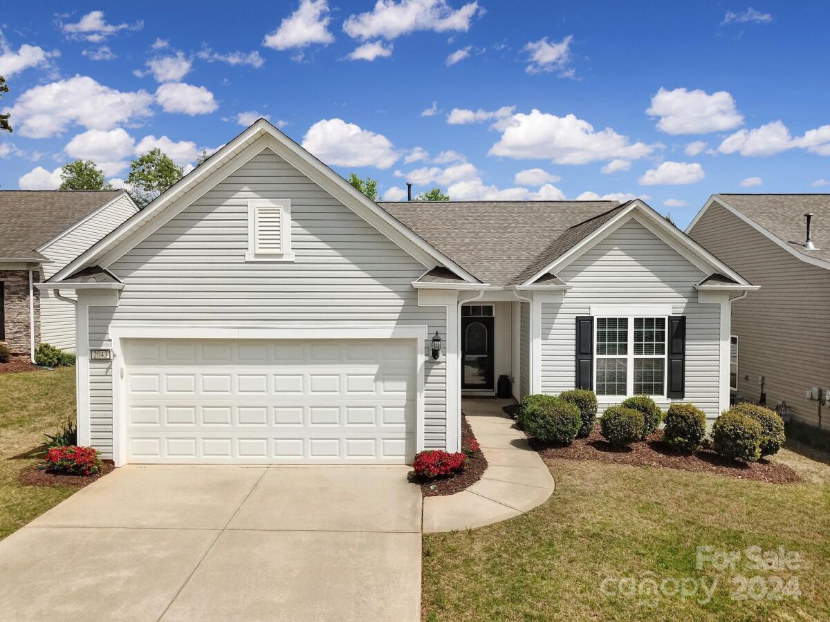 photo of home for sale at 2043 Moultrie Court
