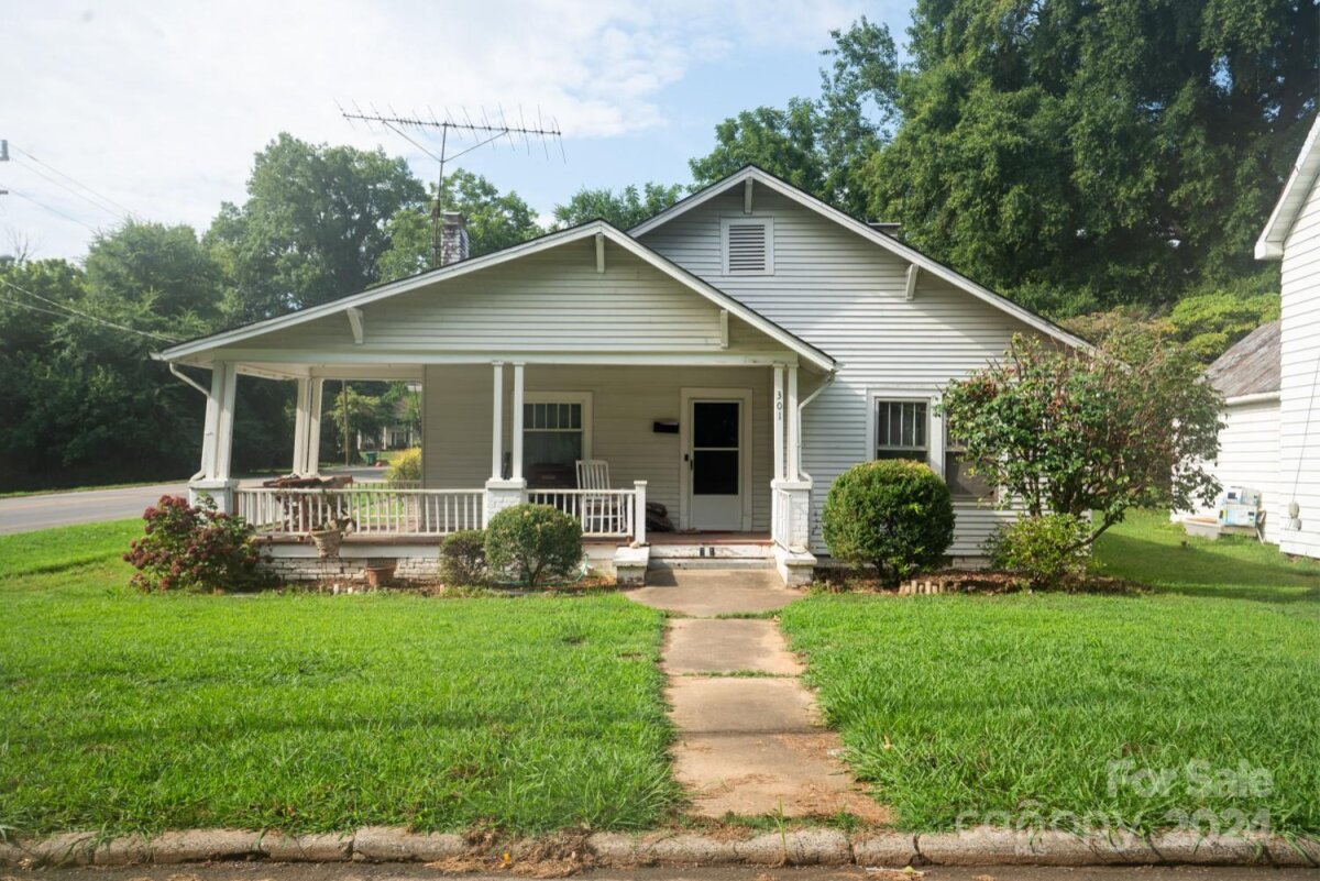 301 W Washington Avenue, Bessemer City, NC 28016, MLS # 4136423