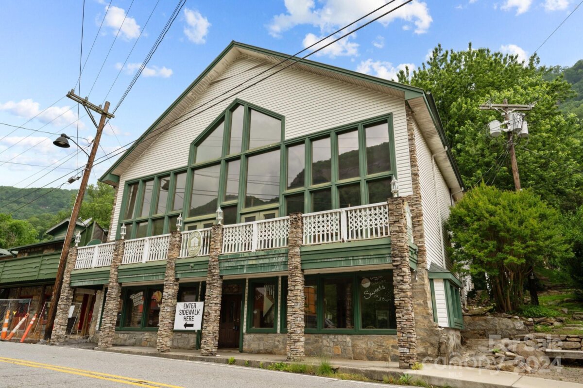 390 Main Street, Chimney Rock, NC 28720, MLS # 4137550