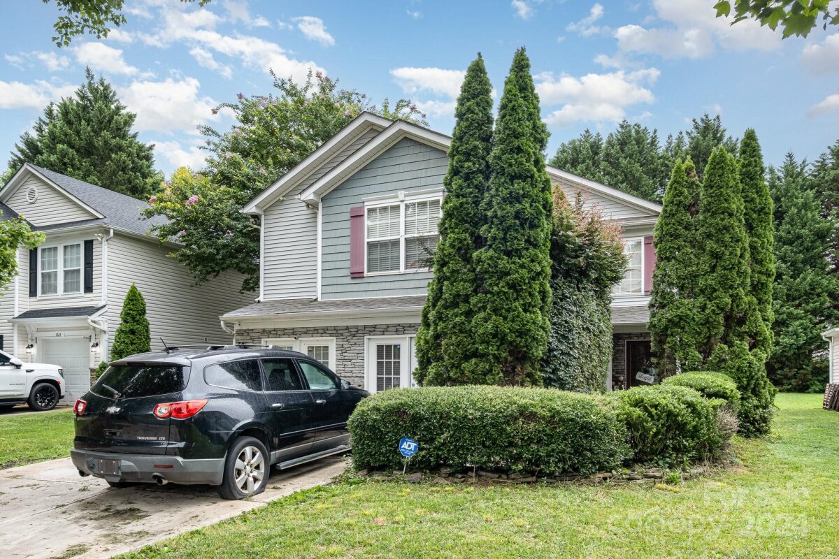 1820 Oakdale Green Drive, Charlotte, NC 28216, MLS # 4141709