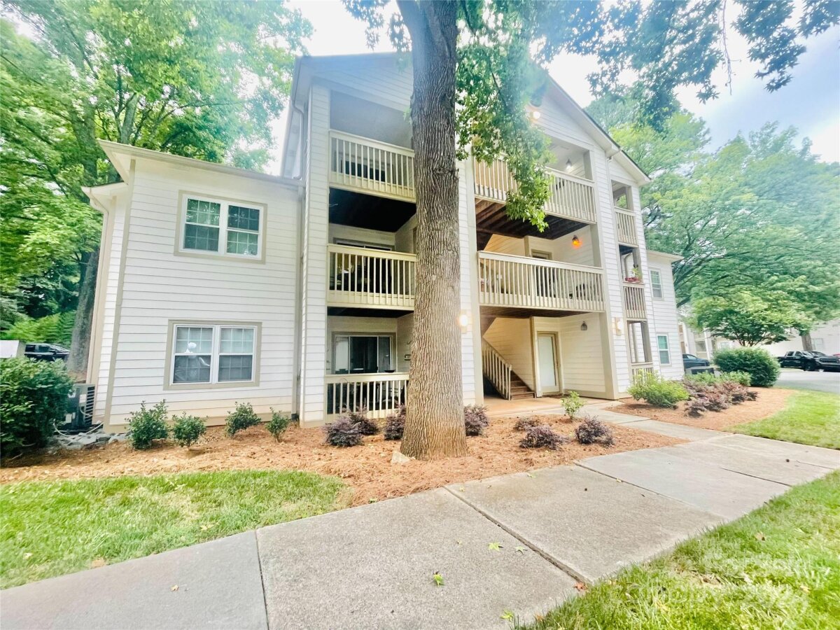 1032 Churchill Downs Court Unit F, Charlotte, NC 28211, MLS # 4153152