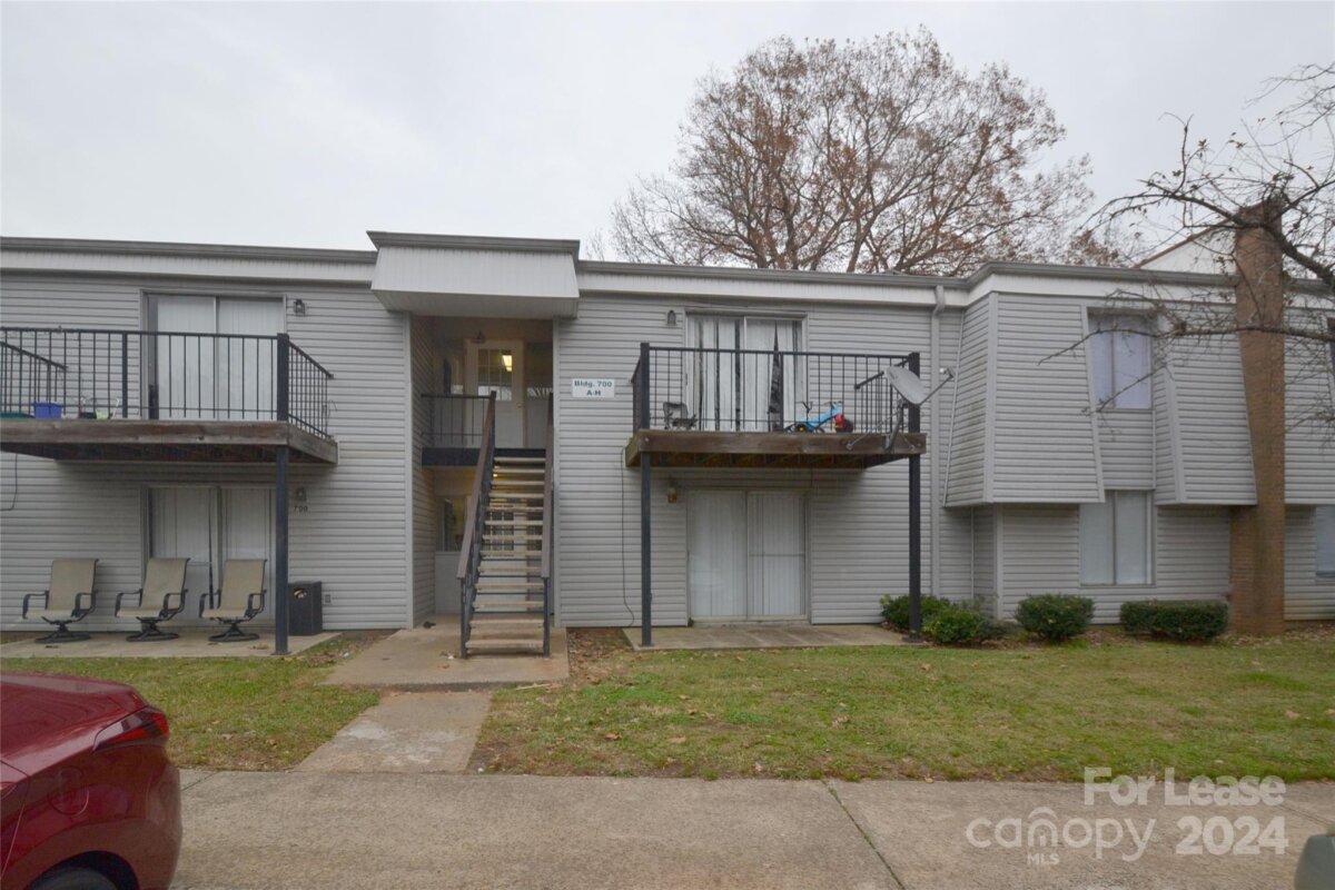 700 Farmhurst Drive Unit B, Charlotte, NC 28217, MLS # 4159347