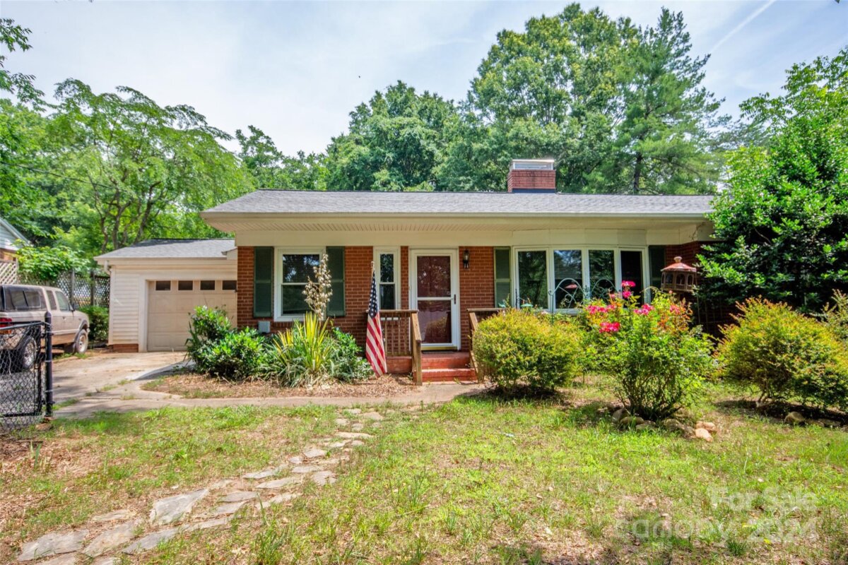 636 N Kelly Street, Statesville, NC 28677, MLS # 4161701