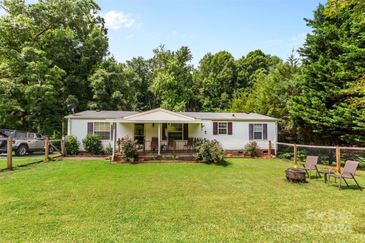 524 Mountain Meadows Drive, Bessemer City, NC 28016, MLS # 4162130