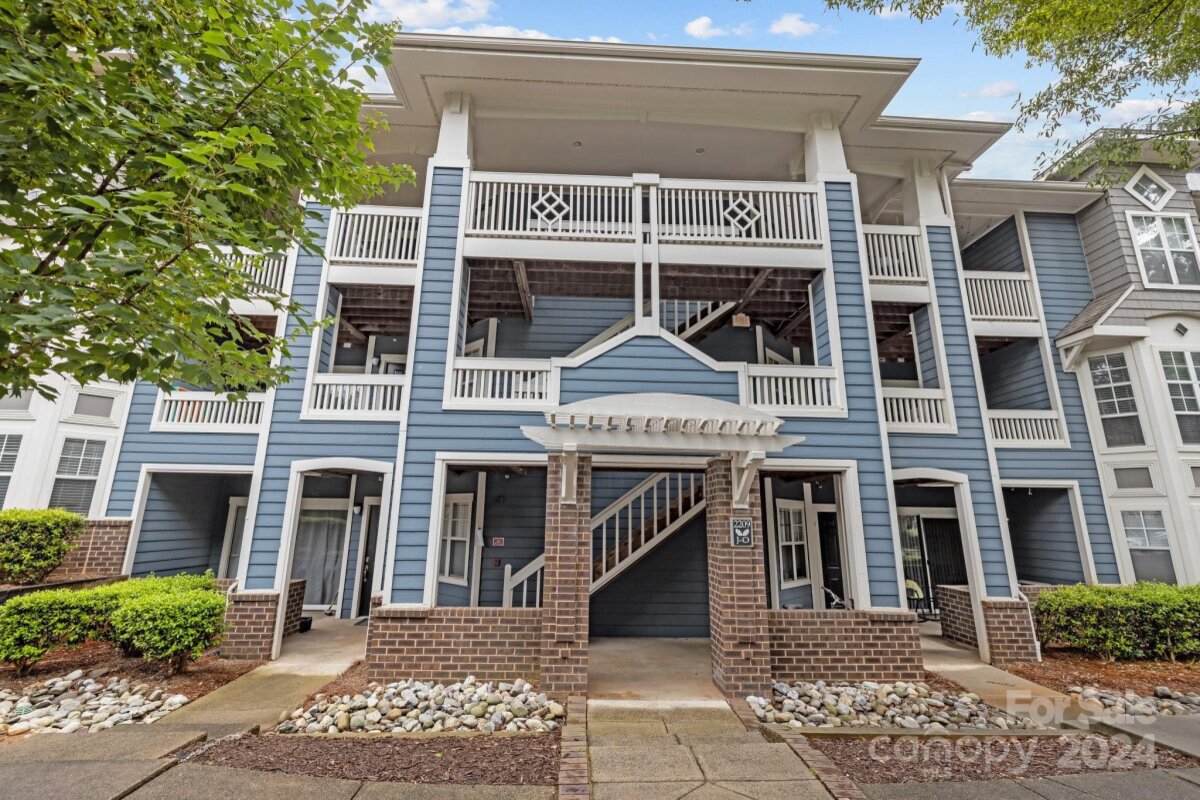 2209 Sumner Green Avenue Unit M, Charlotte, NC 28203, MLS # 4166499