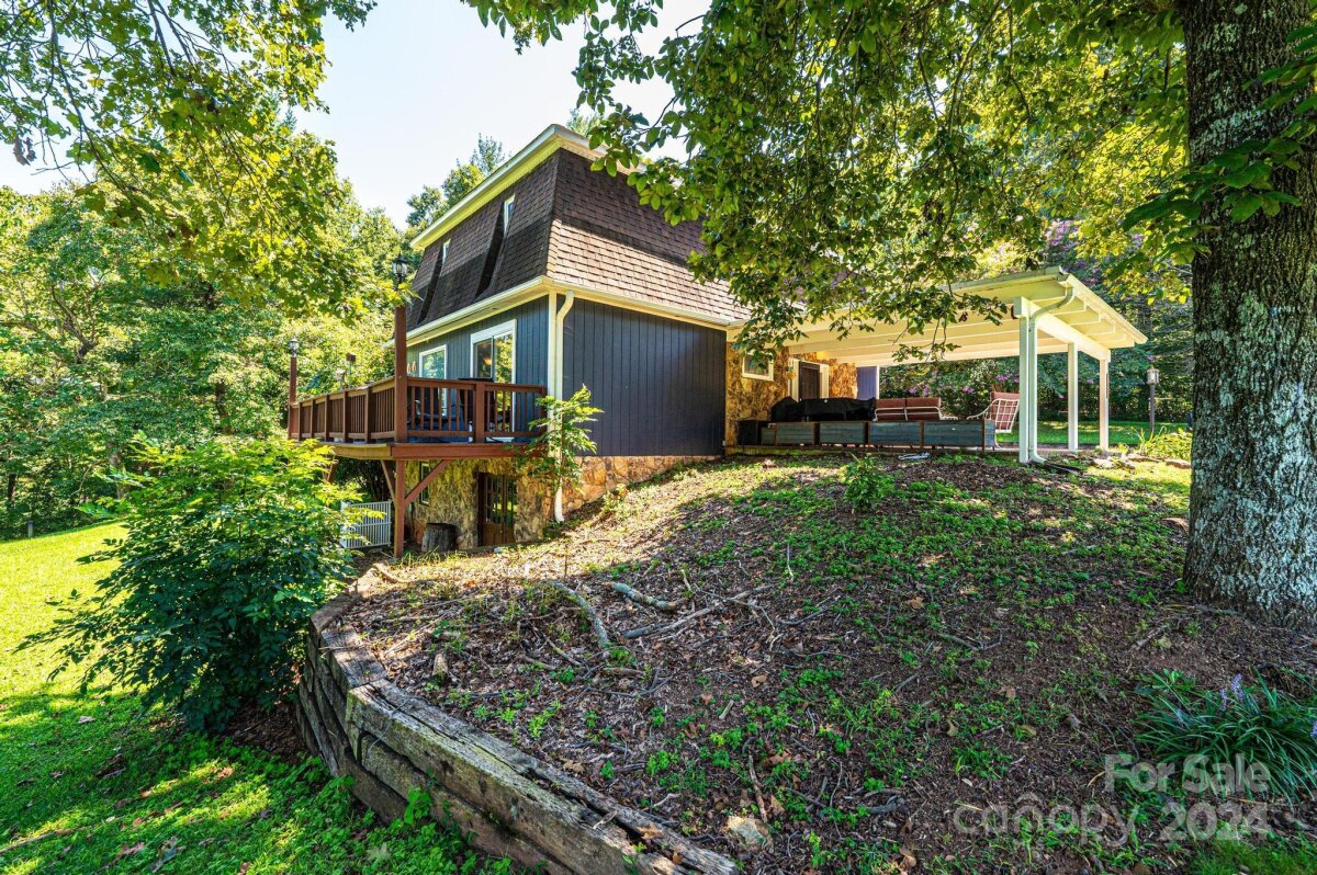 7721 Woodland Hills Road, Hickory, NC 28602, MLS # 4172381