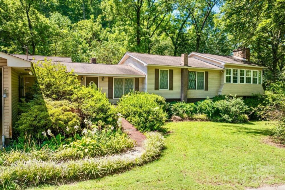 3050 Old Johns River Road, Collettsville, NC 28611, MLS # 4174150