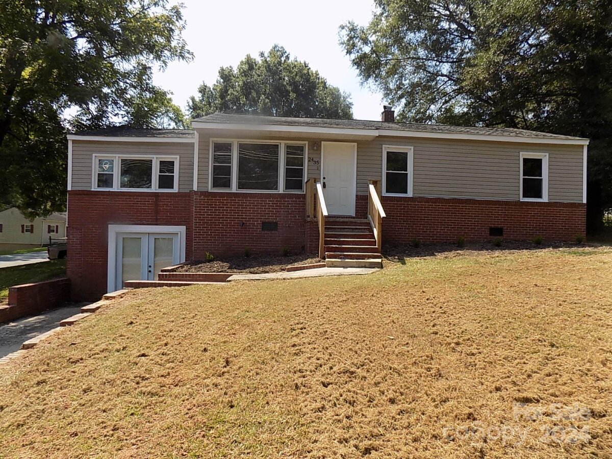 2435 Davis Park Road, Gastonia, NC 28052, MLS # 4179689