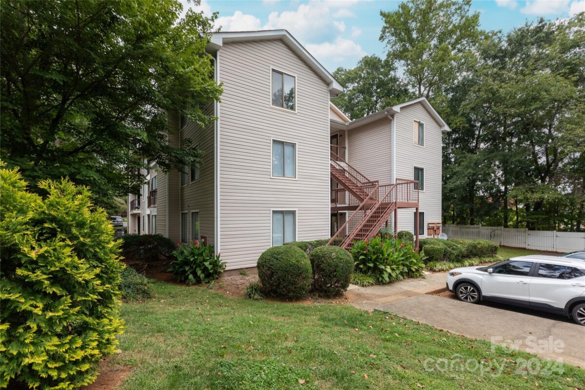 7516 Pebblestone Drive Unit B, Charlotte, NC 28212, MLS # 4183868