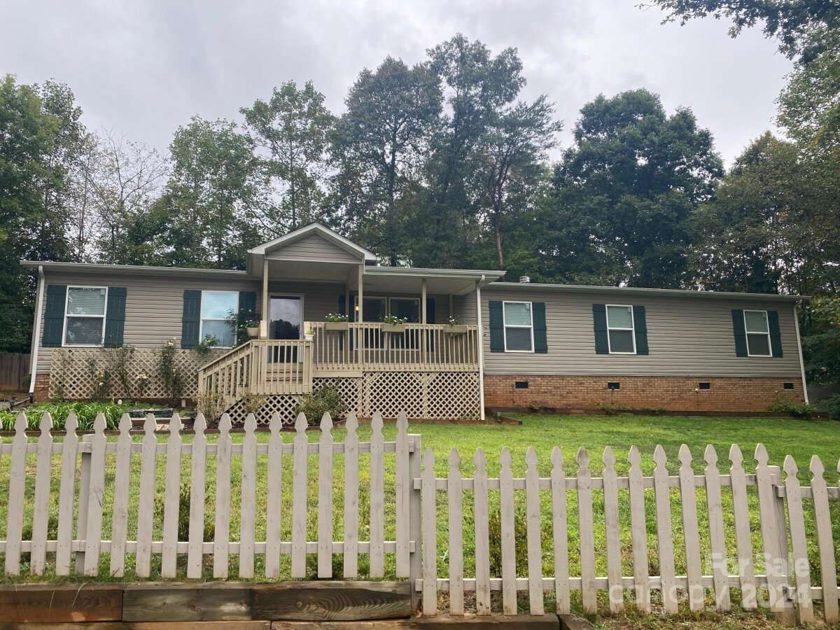 3035 Dalton Drive, Morganton, NC 28655, MLS # 4183933