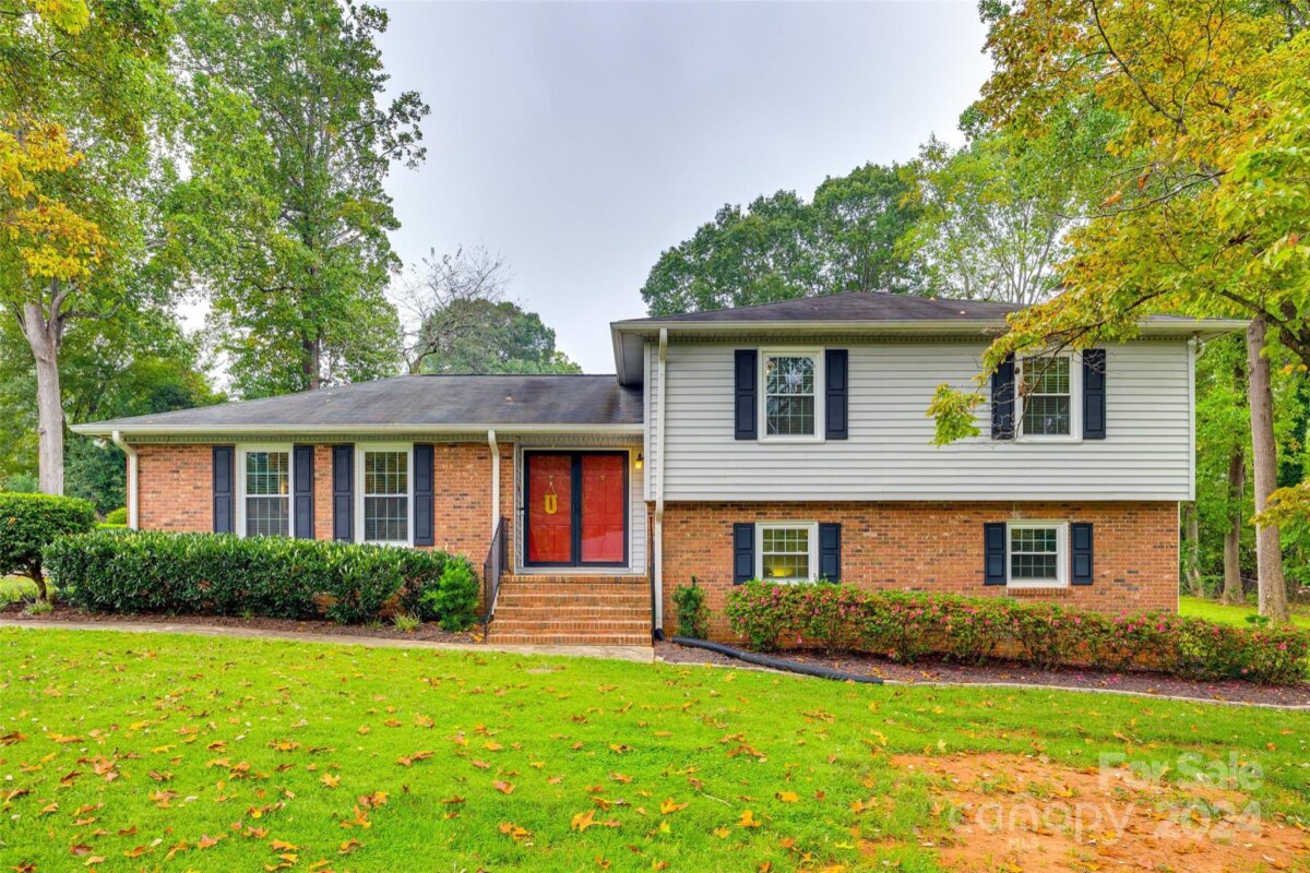 210 Oakwood Drive, Mount Holly, NC 28120, MLS # 4184383