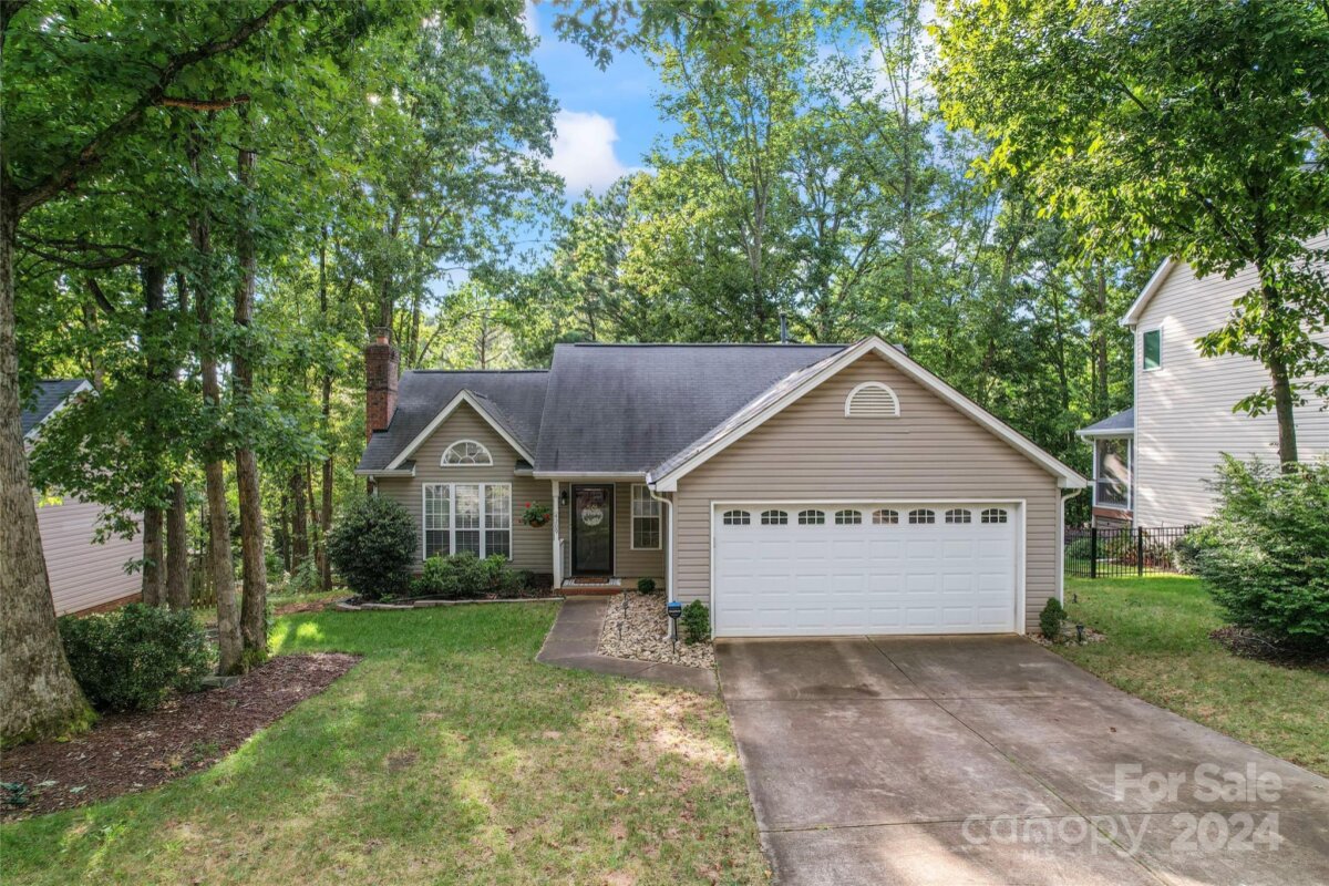 4209 Huntmeadow Drive, Charlotte, NC 28269, MLS # 4185734