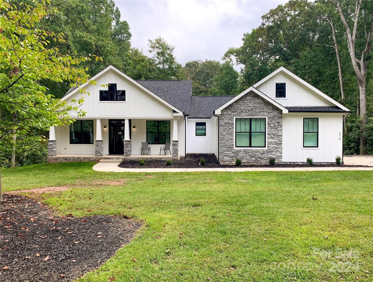 219 W Gleneagles Road, Statesville, NC 28625, MLS # 4186257