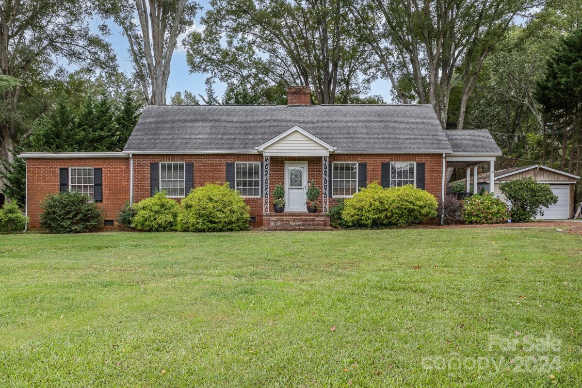 7401 Beatties Ford Road, Charlotte, NC 28216, MLS # 4188605