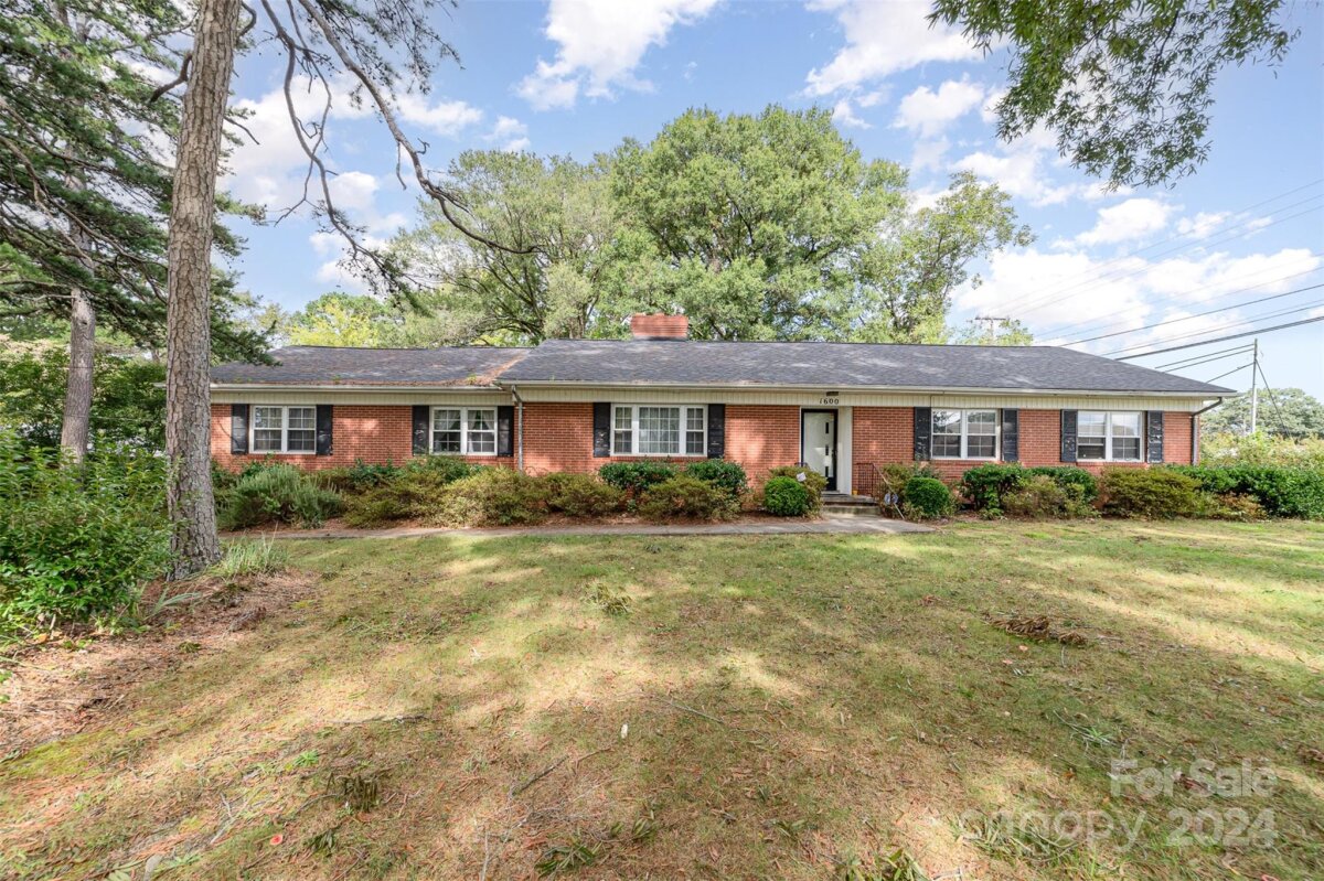 1600 Eastwood Drive, Kannapolis, NC 28083, MLS # 4188647