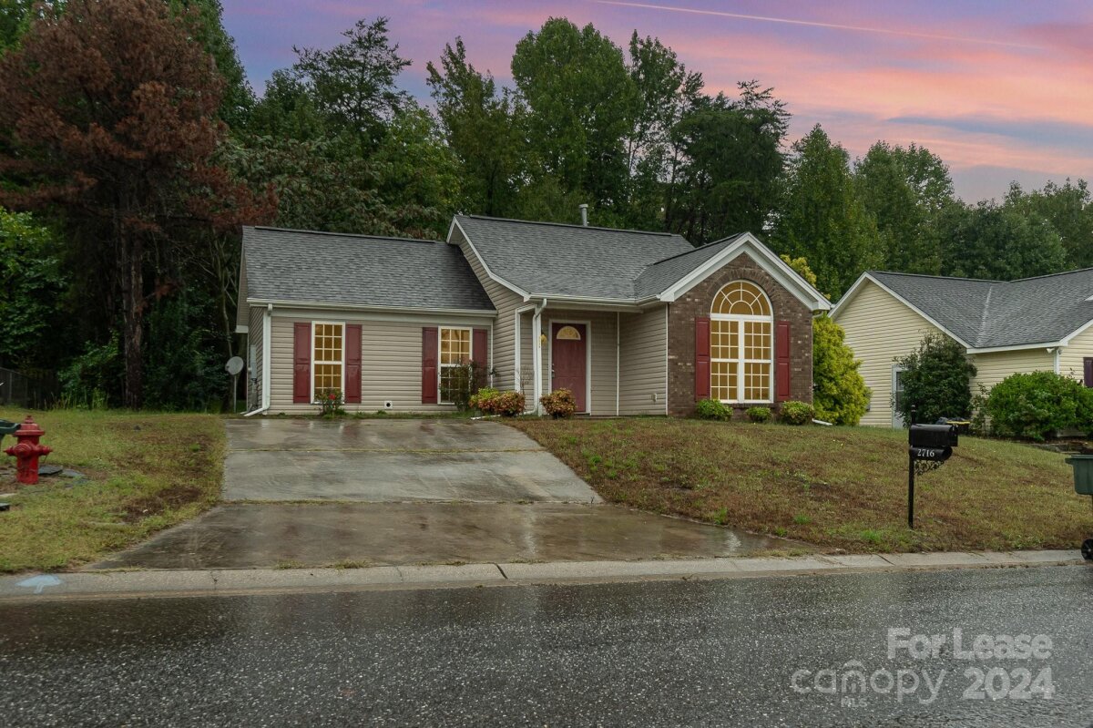 2716 Rabbit Ridge Drive, Bessemer City, NC 28016, MLS # 4189232