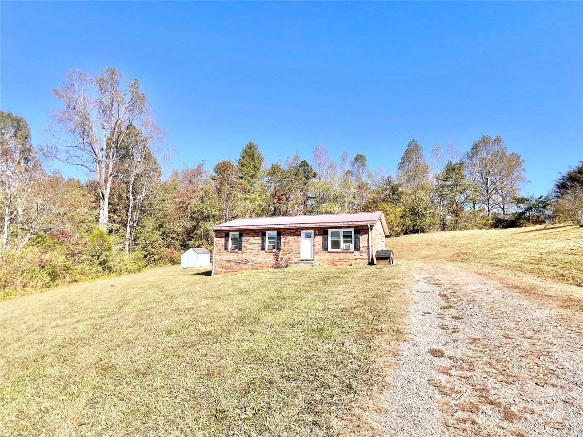 2620 Trenton Park, Lenoir, NC 28645, MLS # 4191208