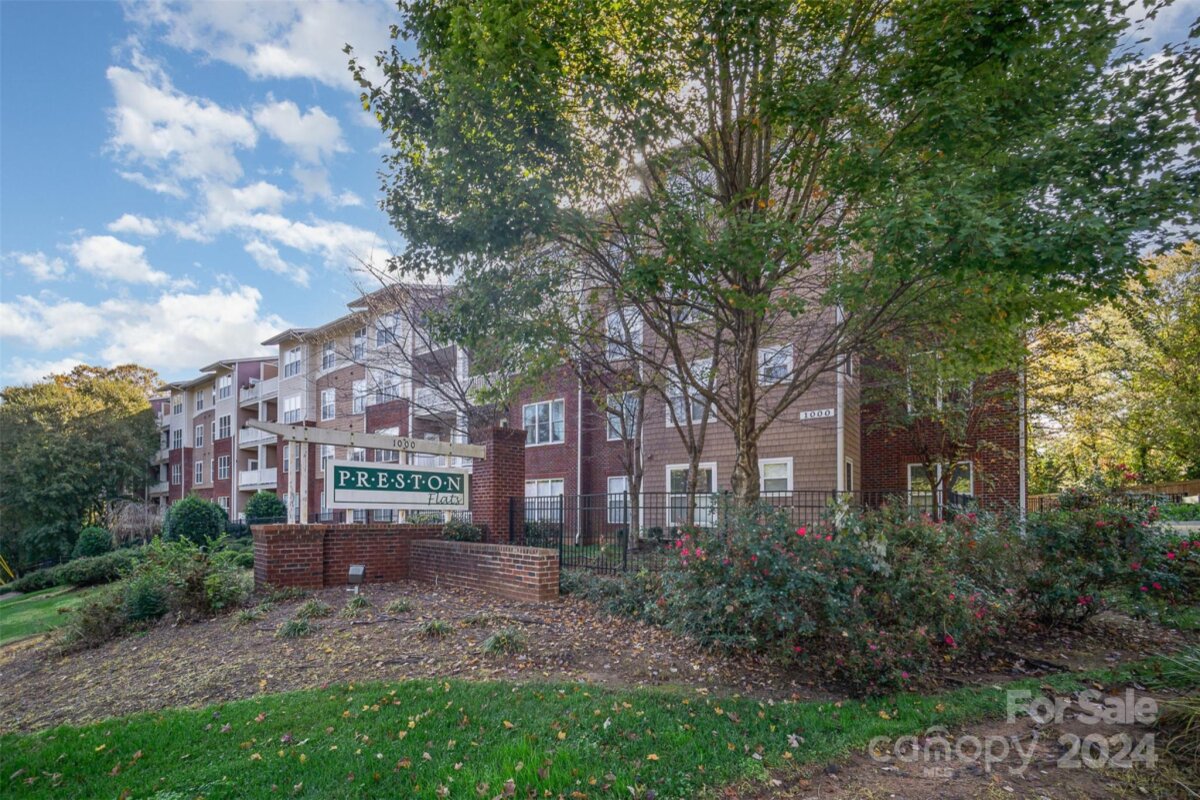 1000 E Woodlawn Road Unit 415, Charlotte, NC 28209, MLS # 4195543