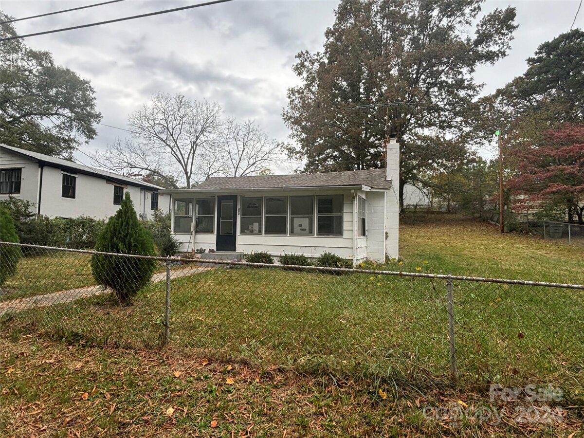 303 E Lee Avenue, Bessemer City, NC 28016, MLS # 4197279