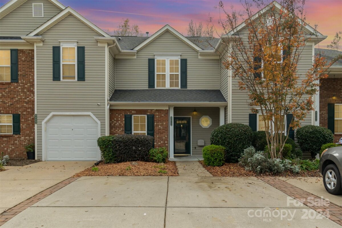 9013 Cinnabay Drive, Charlotte, NC 28216, MLS # 4198752