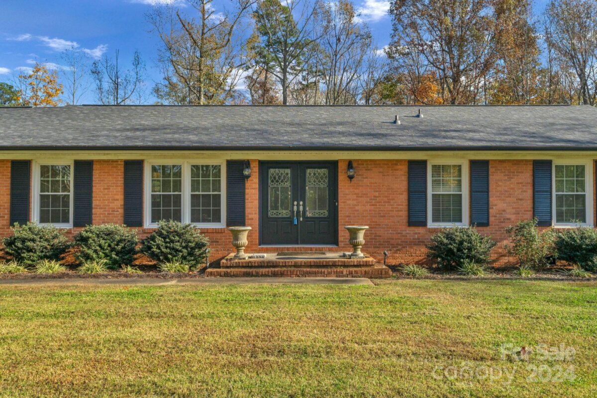 3704 Pinecrest Drive, Gastonia, NC 28056, MLS # 4202321