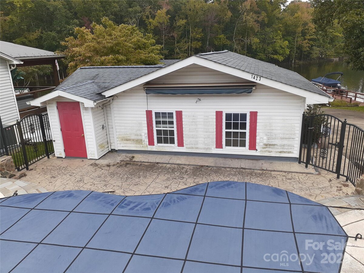 1423 Shoreline Drive, Lexington, NC 27292, MLS # 4204057