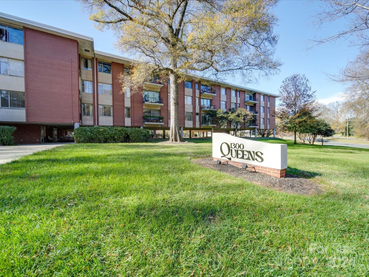 1300 Queens Road Unit 303, Charlotte, NC 28207, MLS # 4206081