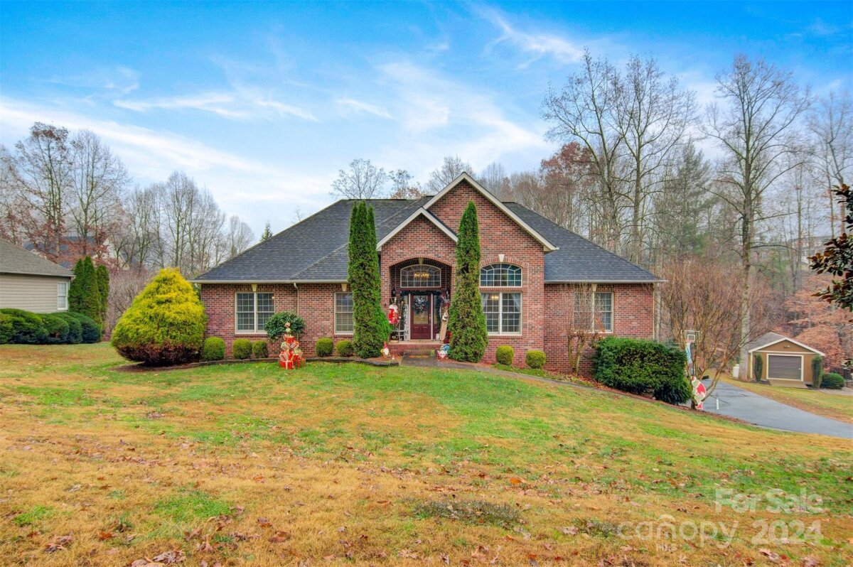 1114 Waterford Drive, Hickory, NC 28602, MLS # 4207067