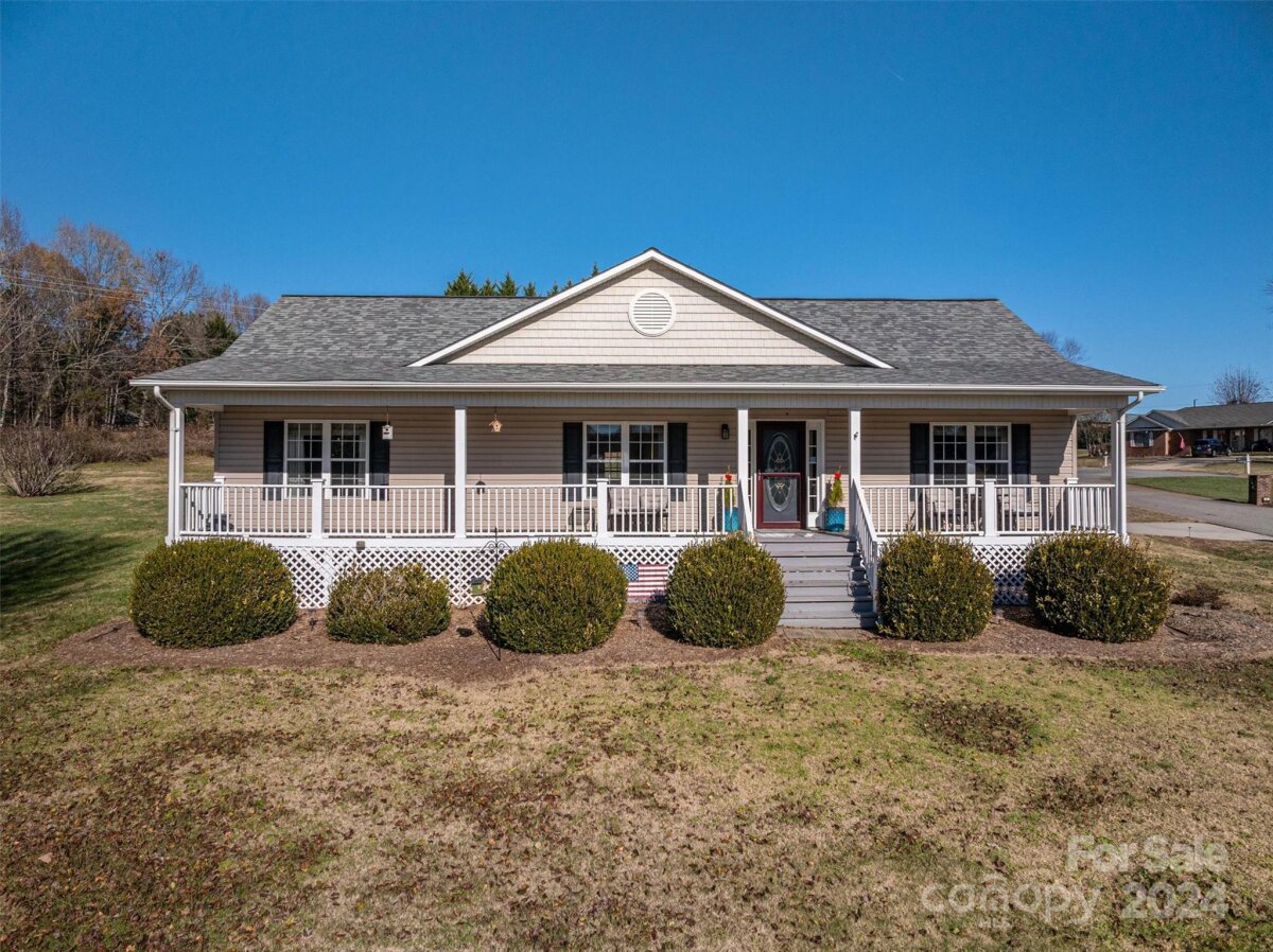 2051 Gary Lane, Hickory, NC 28602, MLS # 4207080