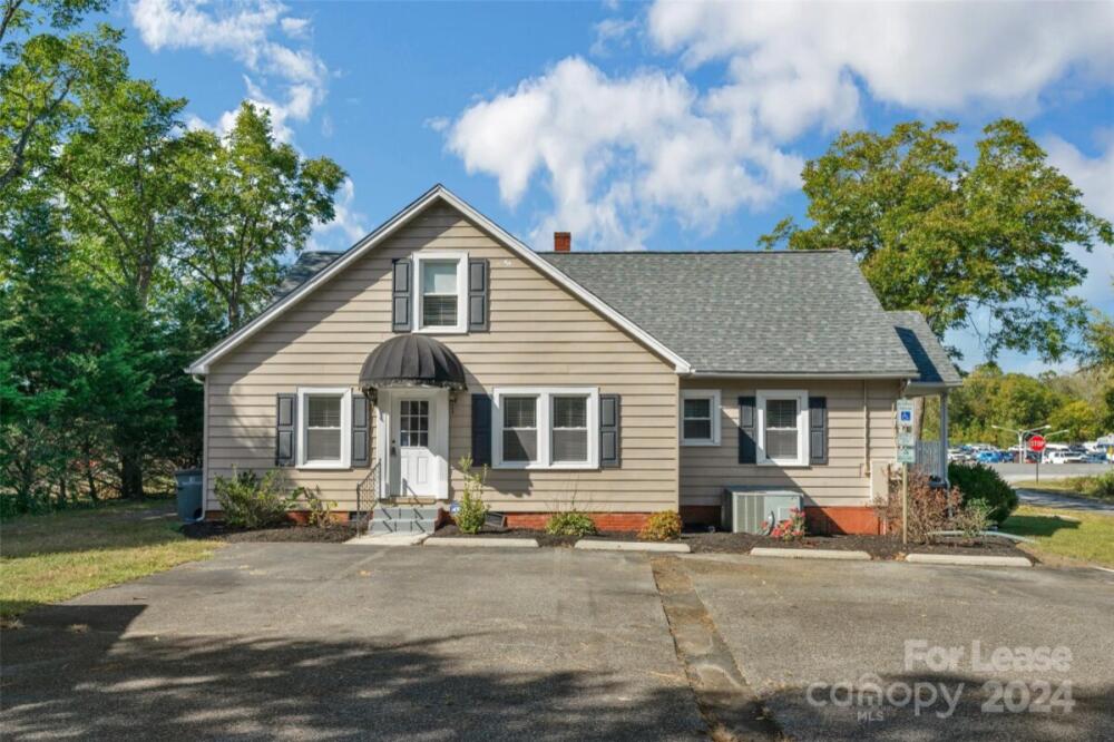 2801 S Cannon Boulevard, Kannapolis, NC 28083, MLS # 4207263