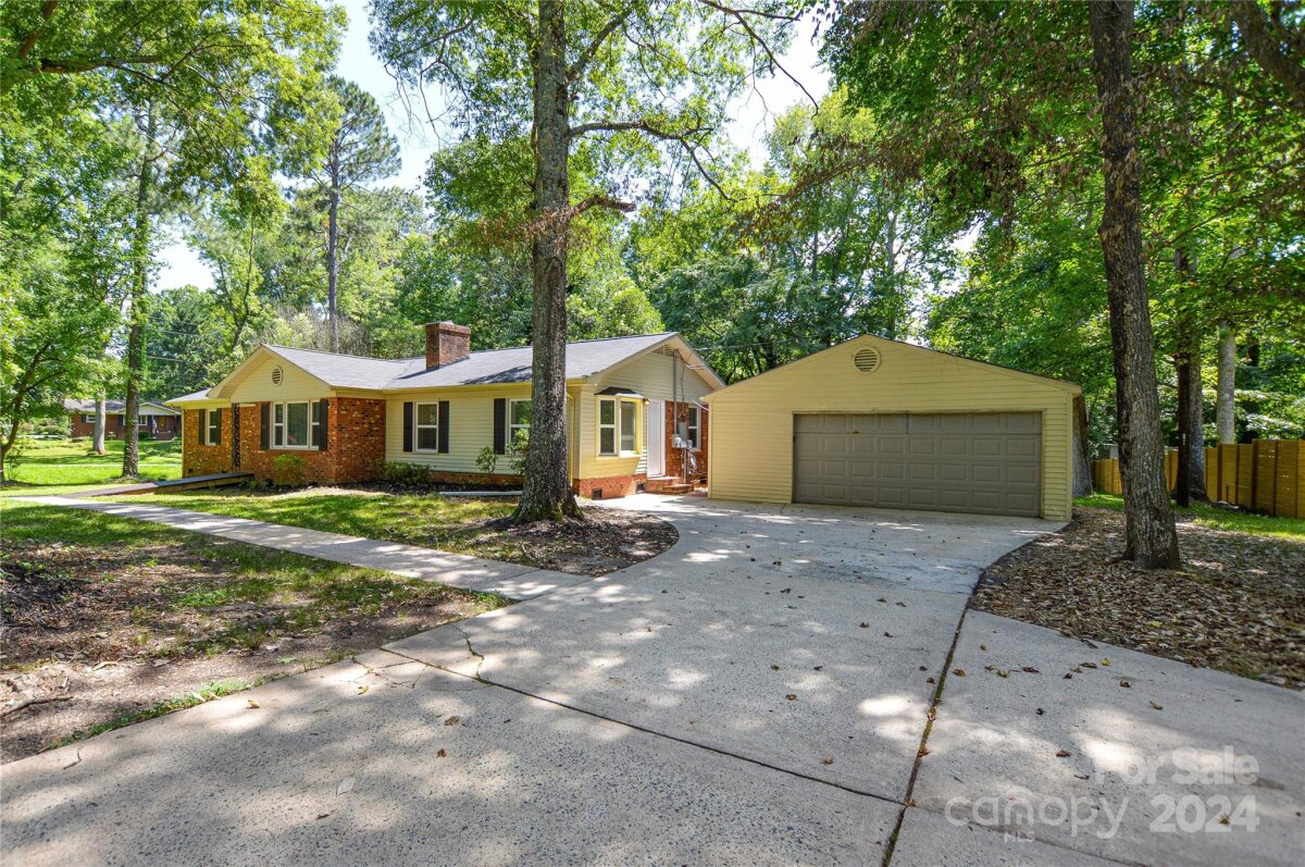 3201 Oscar Drive, Matthews, NC 28105, MLS # 4207969