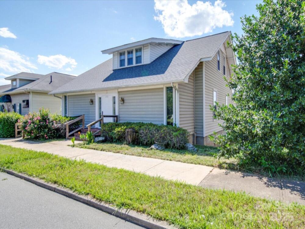 233 Davie Avenue, Statesville, NC 28677, MLS # 4210507