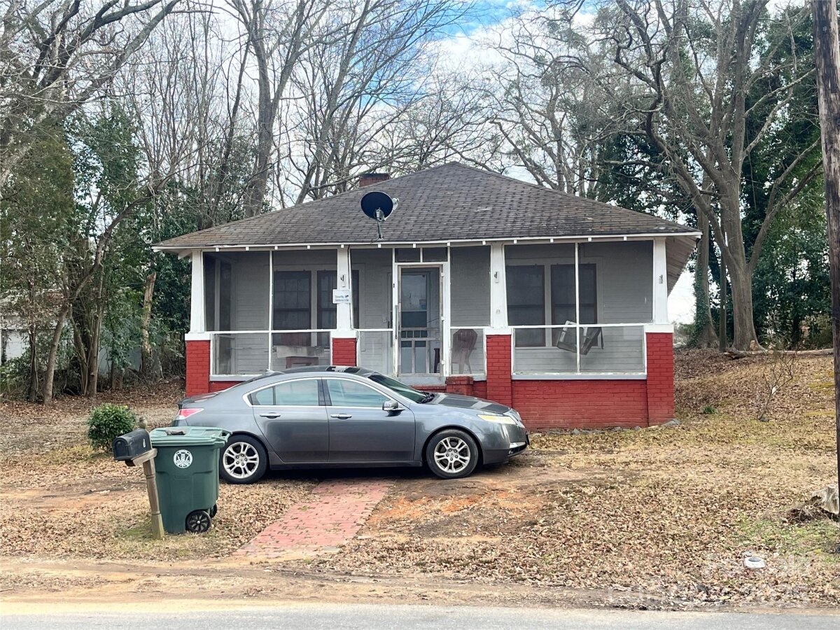 1 Catawba Avenue, Great Falls, SC 29055, MLS # 4214782