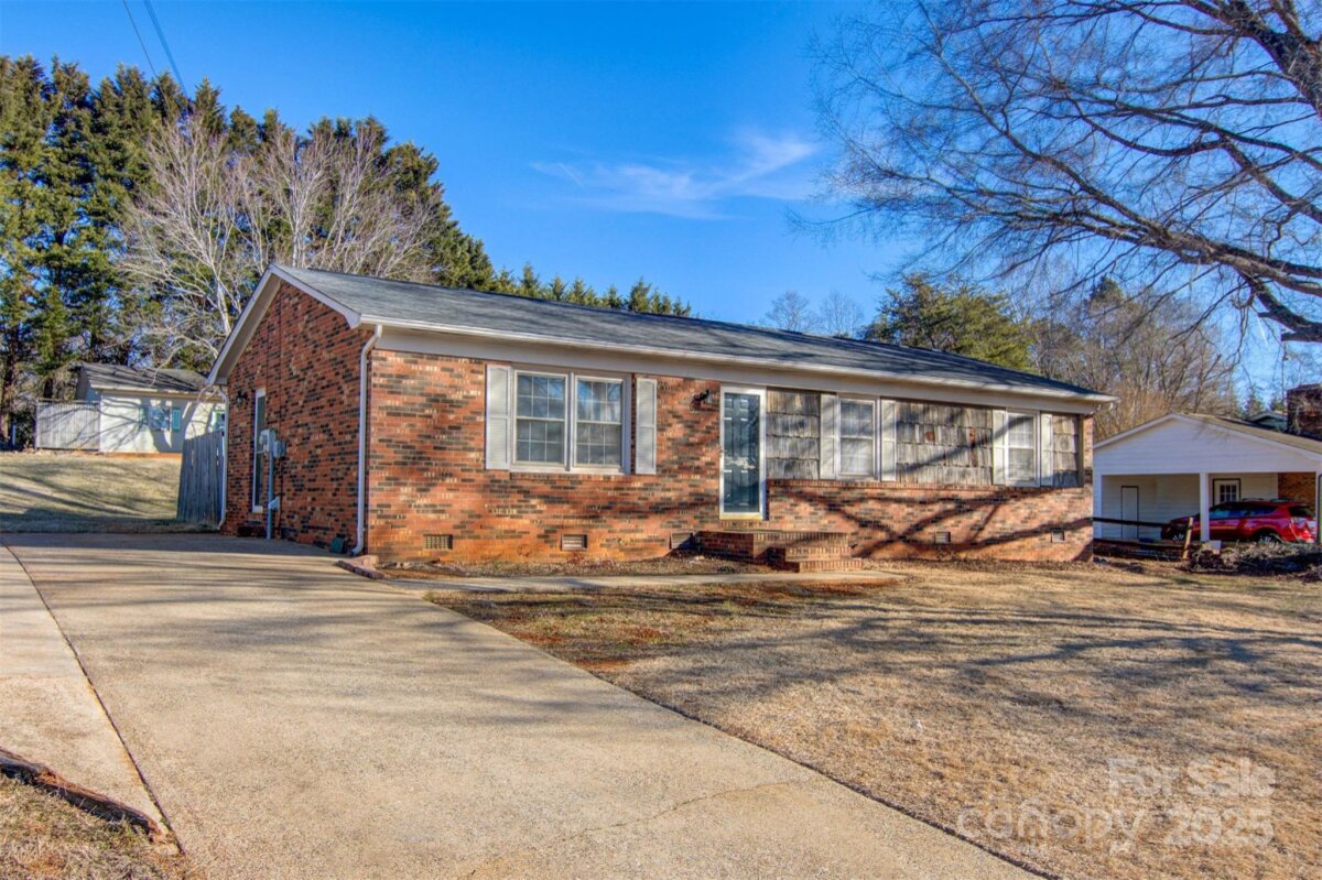 5584 Valley Field Road, Hickory, NC 28602, MLS # 4219200