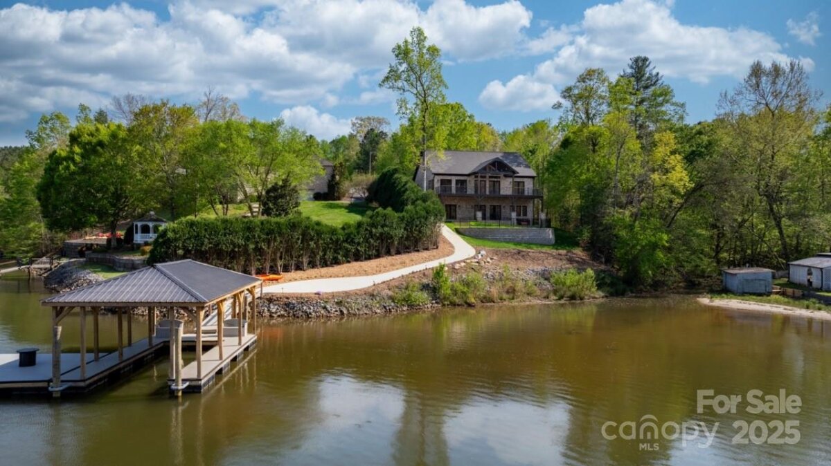 6233 Riviera Run Estates Drive, Hickory, NC 28601, MLS # 4222327