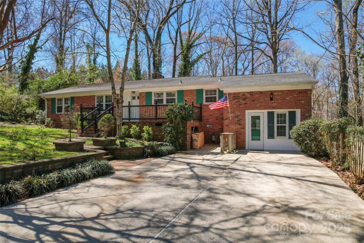 8101 Kerrybrook Circle, Charlotte, NC 28214, MLS # 4222588