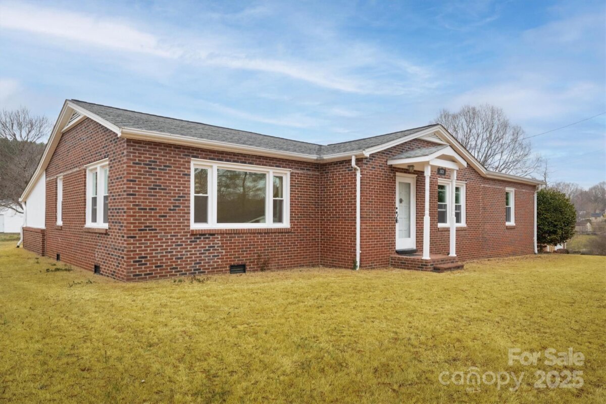 2625 20th Street, Hickory, NC 28601, MLS # 4223099