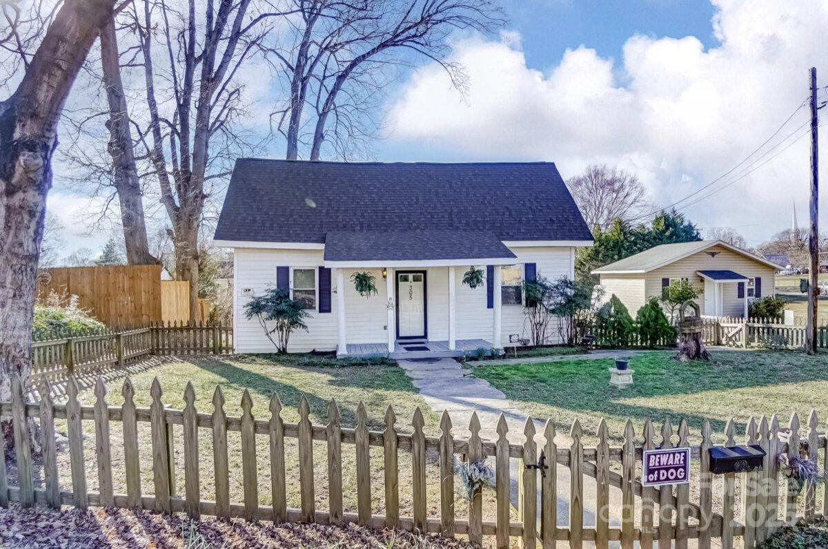 305 S Clay Street, Gastonia, NC 28052, MLS # 4223608
