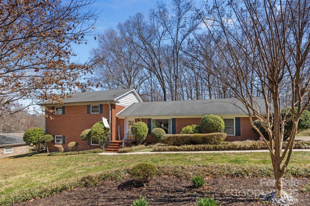 211 Kingsway Circle, Charlotte, NC 28214, MLS # 4225405