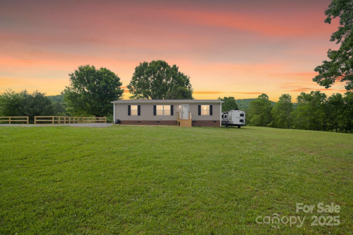 4450 Franklin Smith Street, Connelly Springs, NC 28612, MLS # 4226143