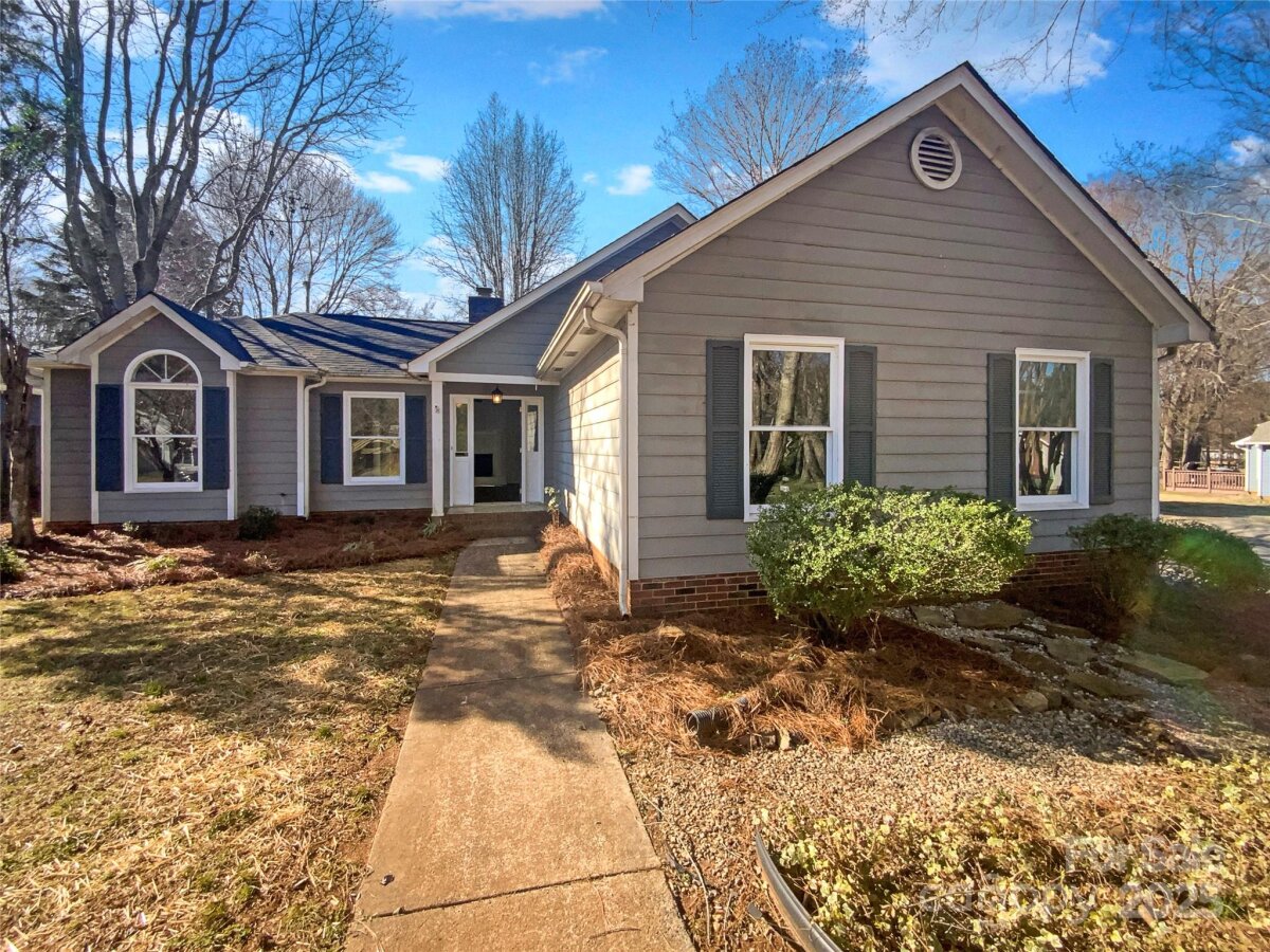 14106 Carriage Lake Drive, Charlotte, NC 28273, MLS # 4227540