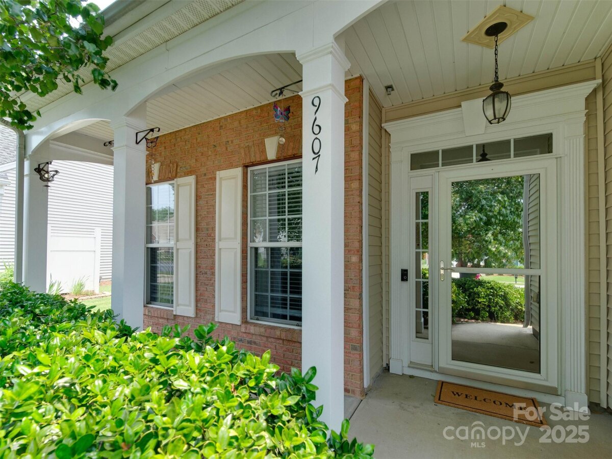 9607 Kestral Ridge Drive, Charlotte, NC 28269, MLS # 4237682